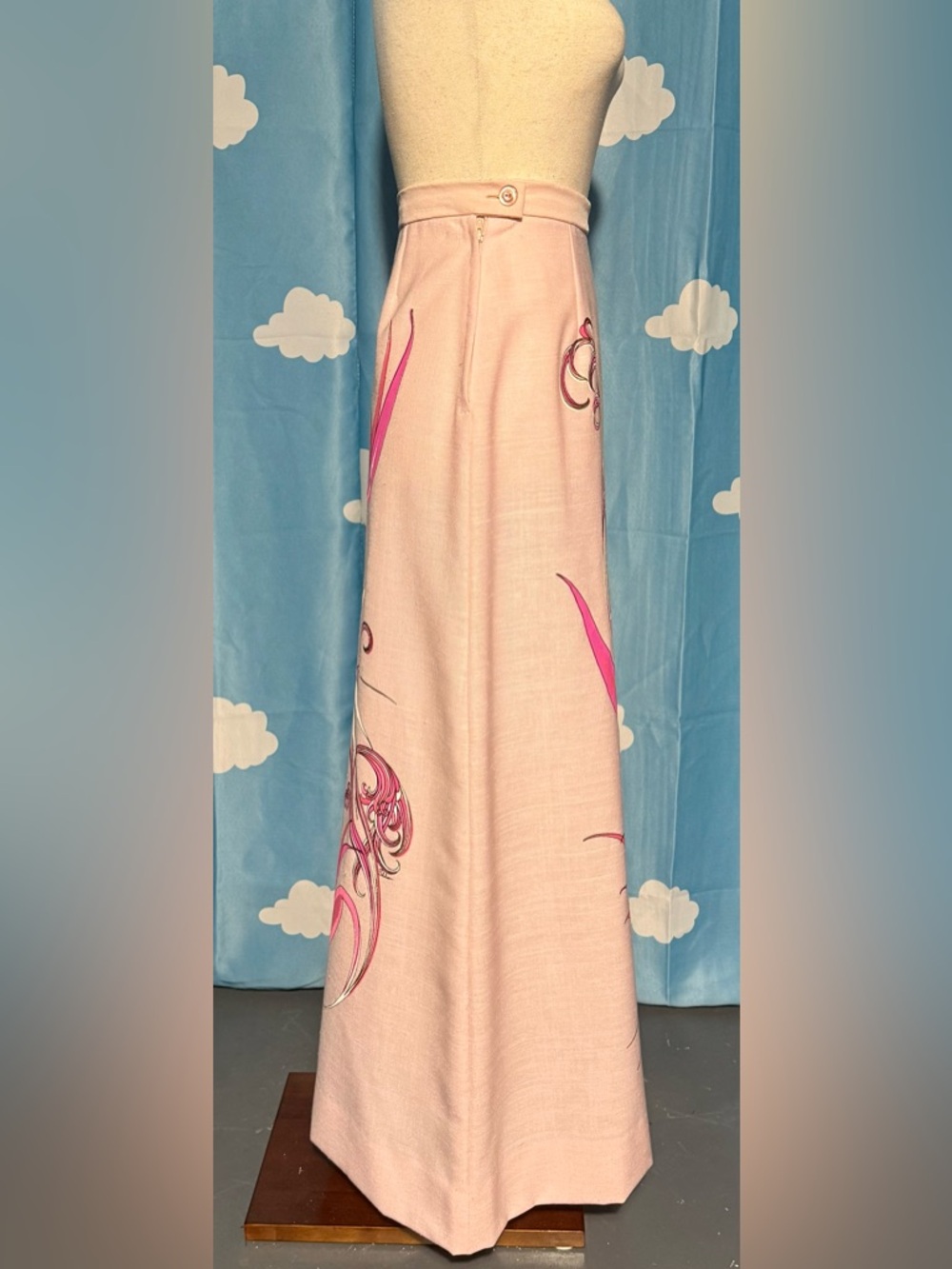 Vintage pink mid century maxi skirt- painted floral design- XS - Picture 6 of 7